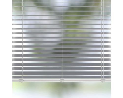 Geschlossene Jalousie zur Fensterdekoration und zum Sonnenschutz