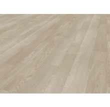 Holzboden mit Paneelen in Dielenoptik