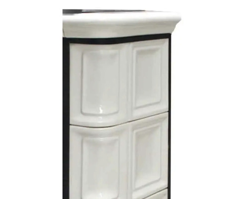 Detailansicht Kaminofen mit Keramikverkleidung