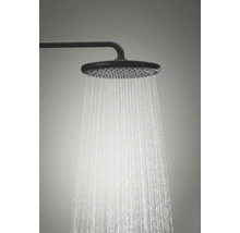 Regendusche mit Wasserstrahl