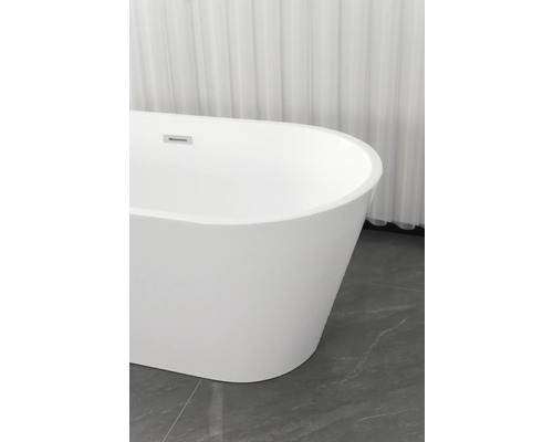 Freistehende Badewanne im Badezimmer