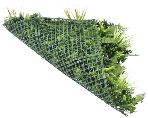 Grüne Pflanzenwand mit verschiedenen Pflanzenarten und Kunststoffgitter