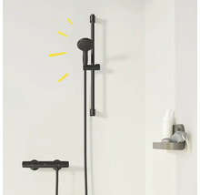 Duschsystem mit Handbrause und Ablage an der Wand