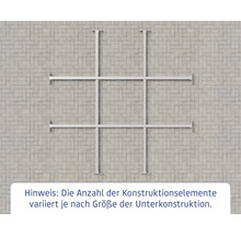 Unterkonstruktion für Terrassendielenmontage vor Steinwand