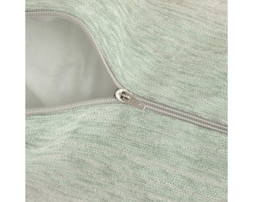 Detailansicht eines Reißverschlusses an einem Kissenbezug