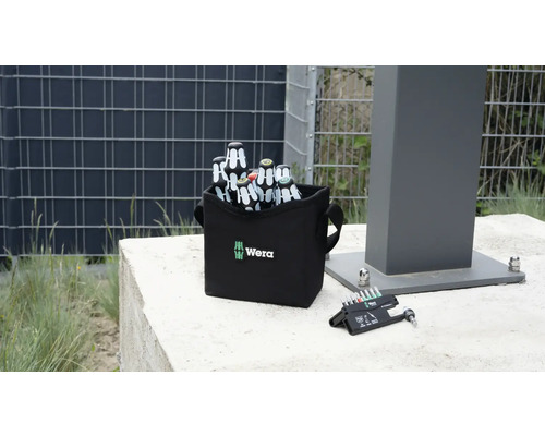 Werkzeugtasche mit Schraubendrehern und Bit-Set der Marke Wera