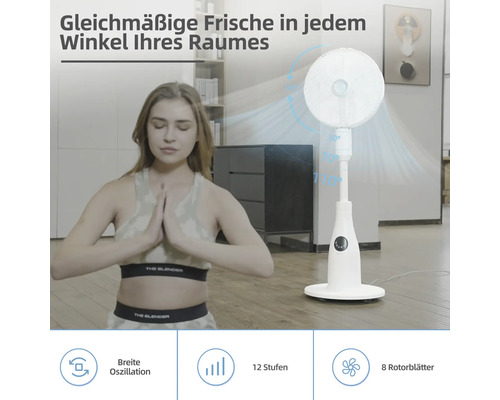 Szene mit einer Frau, die Yoga macht, und einem weißen Ventilator mit Oszillationseinstellung und 12 Geschwindigkeitsstufen