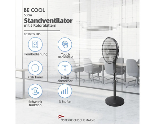 Standventilator mit fünf Rotorblättern und Fernbedienung in einem Büro