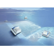 Schwimmbad-Reinigungsroboter unter Wasser