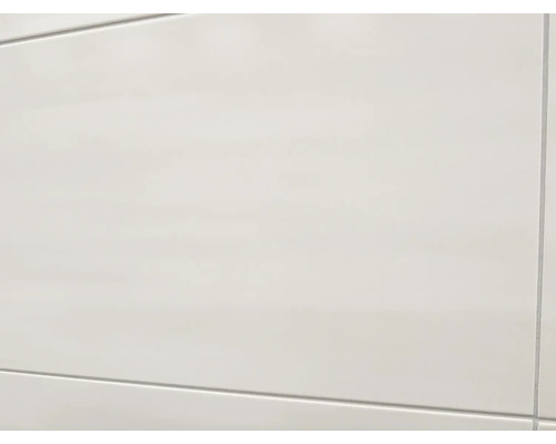 Nahaufnahme von weißen Wandfliesen mit Fugen