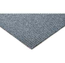 Nahaufnahme einer grauen Teppichfliese.