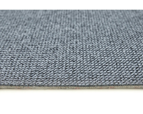 Nahaufnahme eines grauen Teppichbodens