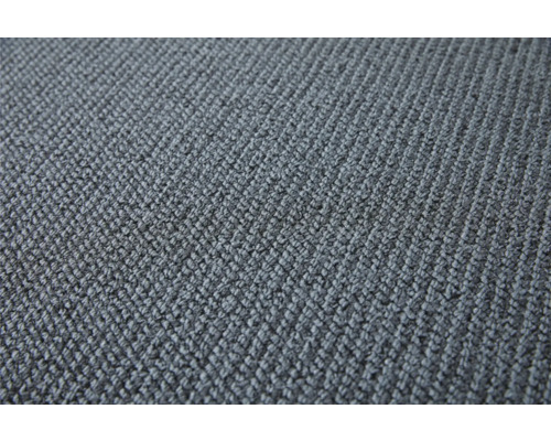 Nahaufnahme eines grauen Teppichs