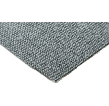 Nahaufnahme eines grauen Teppichbodens.