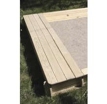 Sandkasten aus Holz mit Sitzfläche