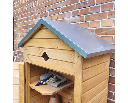 Gartenschrank aus Holz mit Metalldach zur Aufbewahrung von Gartenzubehör