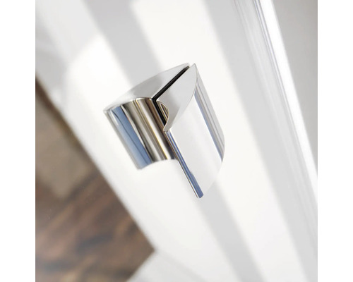 Griff einer Duschkabine aus Metall