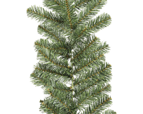 Detailaufnahme einer künstlichen Tannengirlande