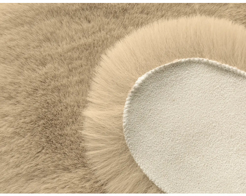 Kunstfellteppich mit rutschfester Rückseite