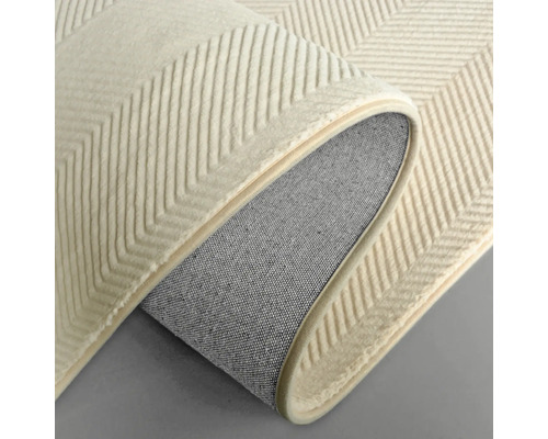 Teppich mit Fischgrätenmuster