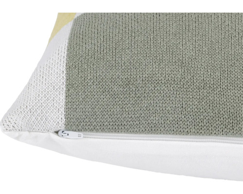 Kissen mit Strickmuster und Reißverschluss