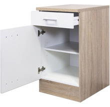 Offener Badezimmerschrank mit Schublade und Einlegeböden
