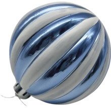 Weihnachtskugel mit Streifenmuster