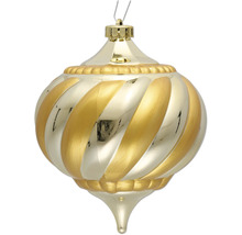 Weihnachtsbaumkugel mit spiralförmigem Muster
