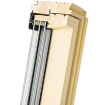 Querschnitt eines Dachfensters mit Holzrahmen und Isolierverglasung