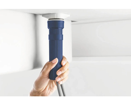 Installierter Siphon unter Waschbecken