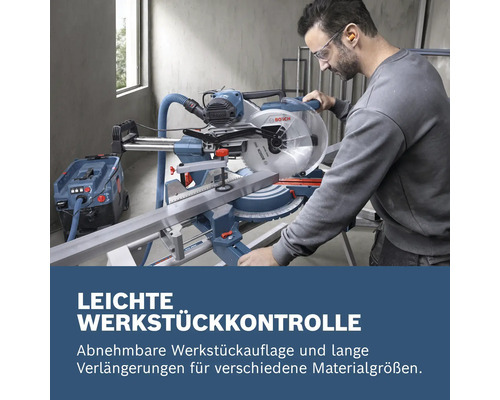 Gehrungssäge mit Werkstückauflage im Einsatz