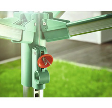 Detailaufnahme eines Wäscheständers mit Verriegelungsmechanismus