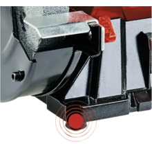 Detailschuss einer Schleifmaschine mit Gerätefuß