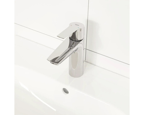 Waschtischarmatur auf einem Waschbecken