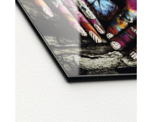 Nahaufnahme einer Acrylglasplatte mit einem Motivdruck