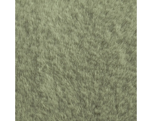 Detailaufnahme eines hochflorigen Teppichs