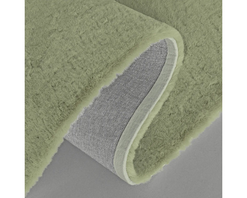 Flauschiger Teppich mit Textilrücken