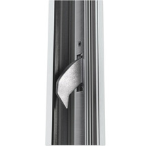 Detailansicht eines Fensterrahmens mit Griff