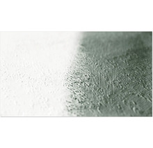 Nahaufnahme einer Wand mit Farbauftrag