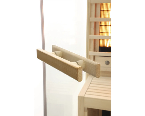 Holztürgriff an einer Saunakabine