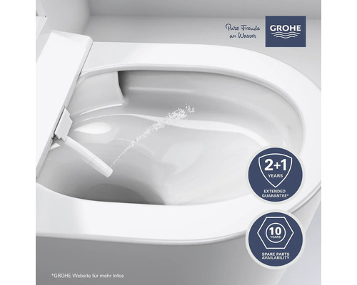 Nahaufnahme einer Toilette mit Duschfunktion in Betrieb, Grohe Logo, Siegel für 2+1 Jahre erweiterte Garantie, Siegel für 10 Jahre Ersatzteilverfügbarkeit