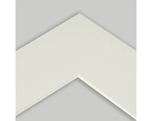 Detail eines weißen Bilderrahmenprofils