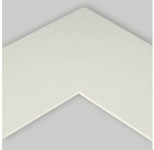 Detailansicht eines weißen Bilderrahmenprofils