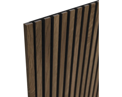 Holzpaneel mit Lamellen zur Wandgestaltung