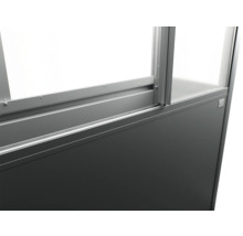 Detailansicht einer Gewächshauswand mit Verglasung