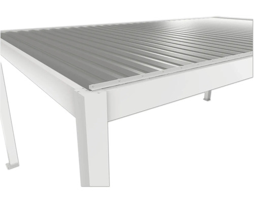 Detailansicht einer Aluminium Terrassenüberdachung mit Wellblechdach