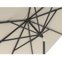 Detailansicht eines Sonnenschirms mit Gestell und Bezug