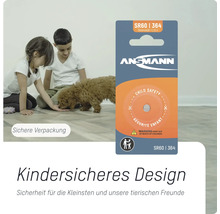 Ansmann SR60 364 Silberoxid Knopfzelle in kindersicherer Verpackung mit Kindern und einem Hund