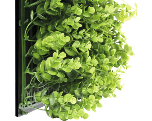 Kunstpflanzenmatte mit grünen Blättern