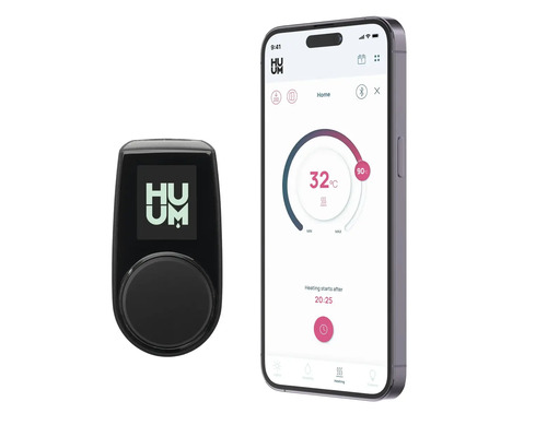 Abbildung eines HUUM-Geräts neben einem Smartphone, das die Temperaturregelung anzeigt